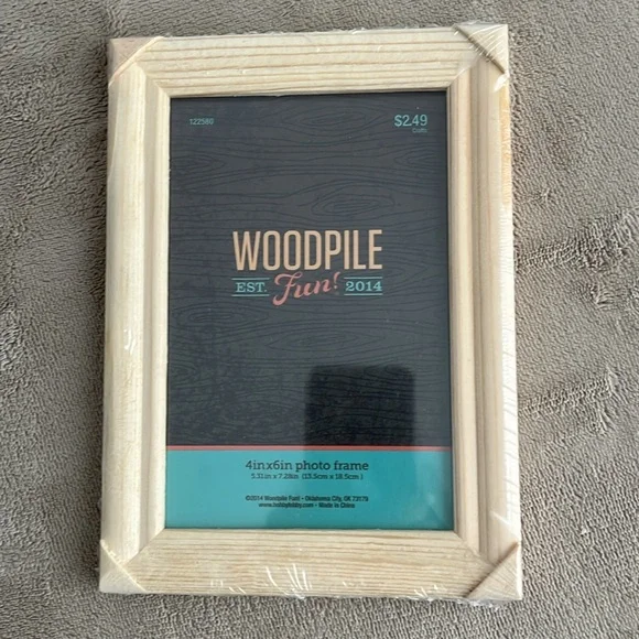 Woodpile Wooden Photo Frame 4x6” - Picture 8 of 8
